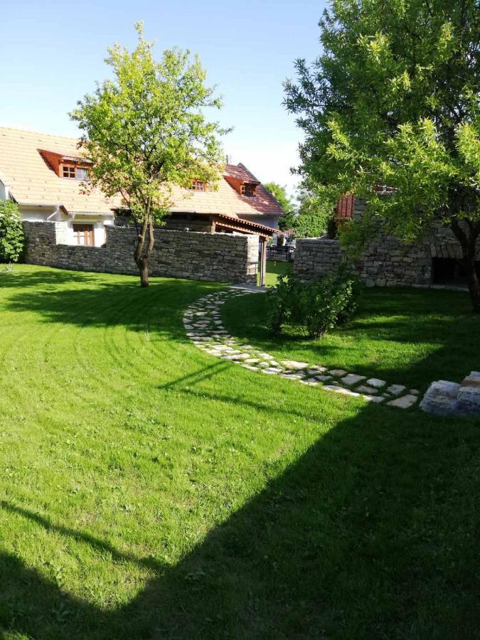 Aracsi Vendeghaz Hotell Balatonfüred Eksteriør bilde